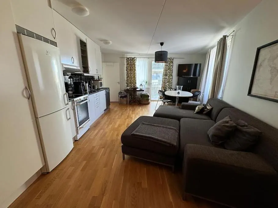 アパート Charmig Laegenhet Med Balkong Naera Stockholm City スウェーデン