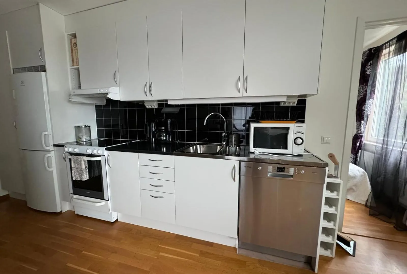アパート Charmig Laegenhet Med Balkong Naera Stockholm City