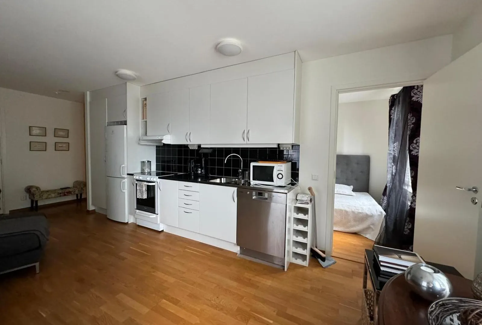 アパート Charmig Laegenhet Med Balkong Naera Stockholm City